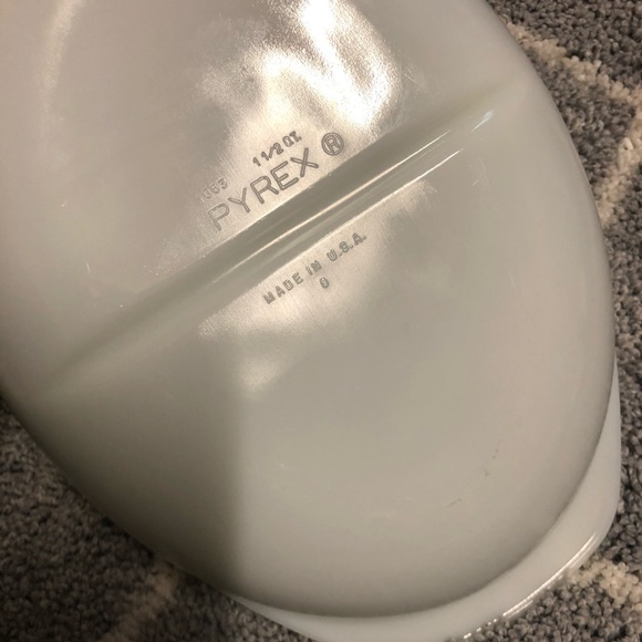VINTAGE PYREX / opal divided 1063 serving dish - Picture 9 of 12